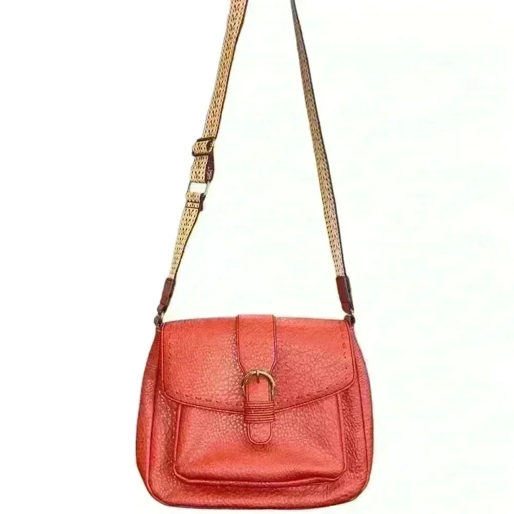 a.n.a medium PURSE W RED PEBBLED FAUX LEATHER TAN GUITAR STRAP - Picture 2 of 14